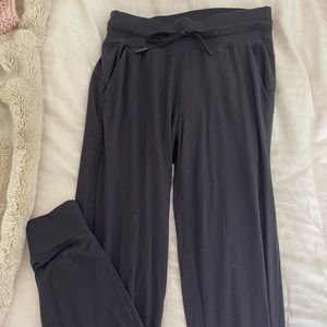 Lulu joggers